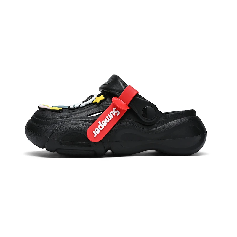 Couple's Style Perforated Shoes with DIY Accessories, Non-Slip, Comfortable, Suitable for Both Indoor and Outdoor Use, Closed-Toe Slippers