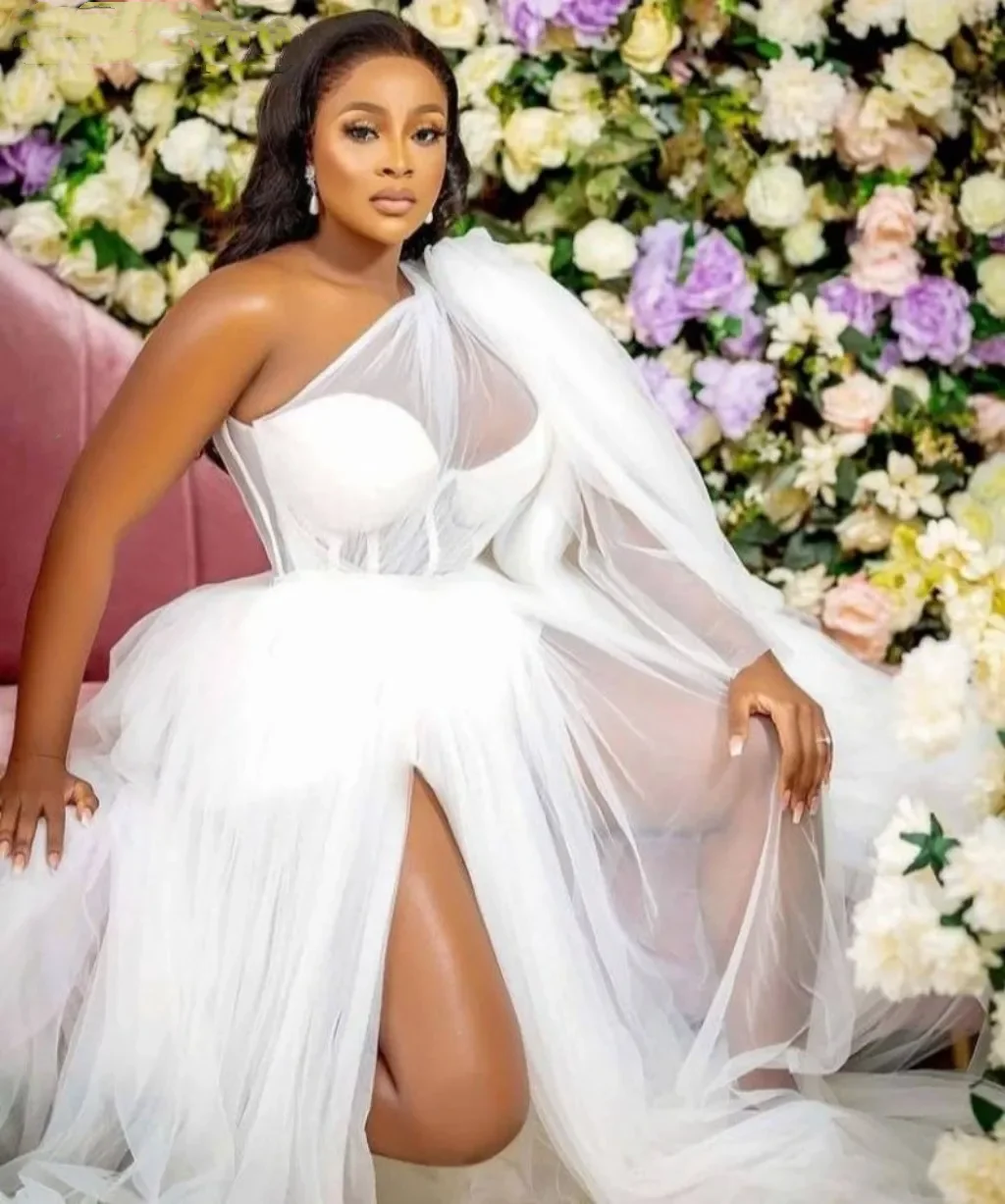 2025 African Women's Single Shoulder Wedding Dress Tulle A-line Bridal Dress Side Split Elegant Bride DressCustomization