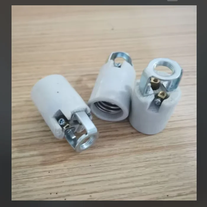 10PCS High Temperature Resistant E17 Screw Mouth Ceramic Lamp Holder For Crystal Chandelier M10 Internal Tooth Strap Bracket Led