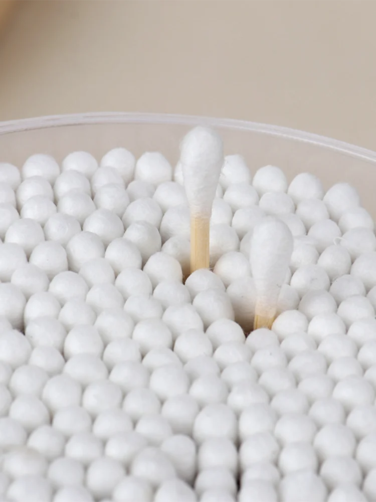 Tamponi di cotone usa e getta da 500 pezzi con doppia spirale e teste a punta in una scatola per la rimozione del trucco, la pulizia delle orecchie e altro ancora