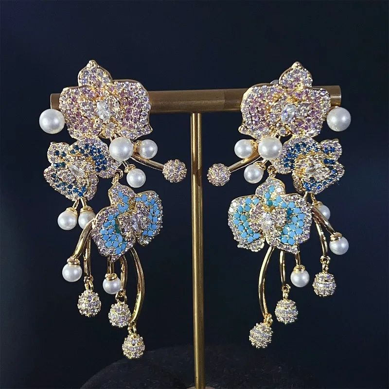 Luxury Flower Shape Chandelier Earrings Inlaid Colorful Cubic Zirconia Imitation Pearl Gold Tone Fashion Ear Ornament