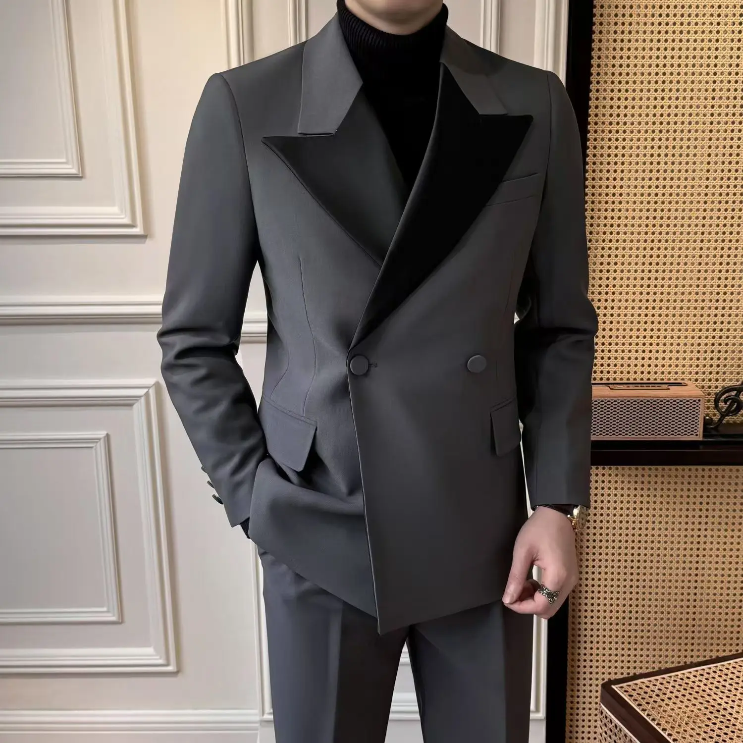 

Новый модный повседневный деловой мужской костюм-двойка 2025 года с широким воротником, универсальный, трендовый, с длинными рукавами, осенняя коллекция для мужчин