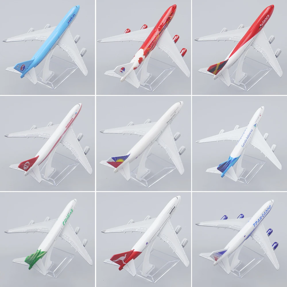 Scale 1/400 Metal Airplane Model Boeing 747 Metal Airplane Die-Casting Simulation Children's Toys, Birthday Gifts, Ornaments