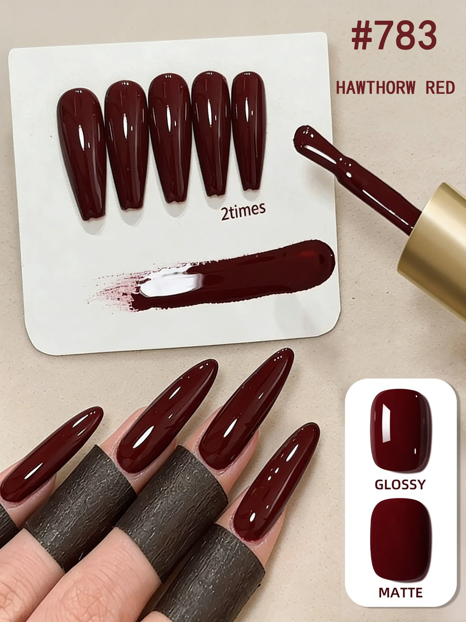 秋冬の新作コレクションには、ホワイトアンコラレッド、特別に調整されたチェリーレッドのネイルポリッシュとネイルアートキットが登場します。