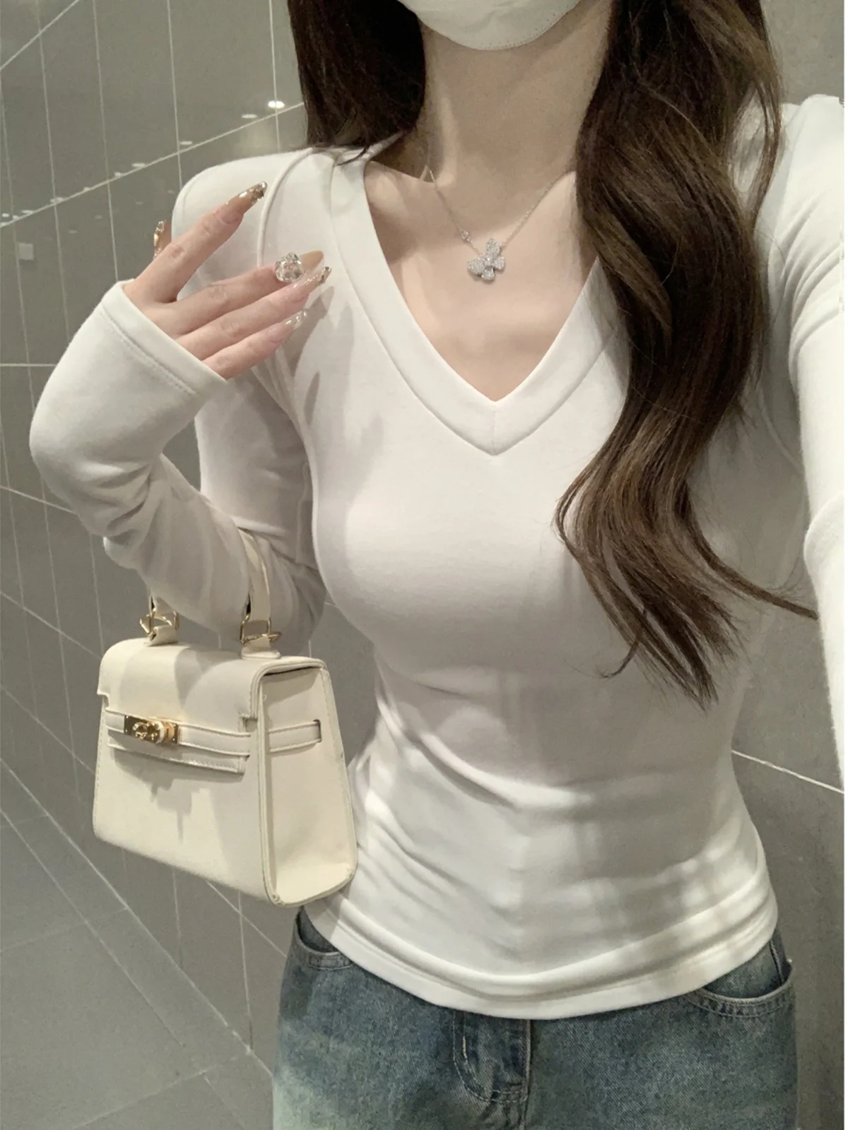 Slim Fit V-Neck Long Sleeve White T-Shirt Base Shirt Women Spring Waist Cinching Slimming Body Shape Top Korean Sle Commute