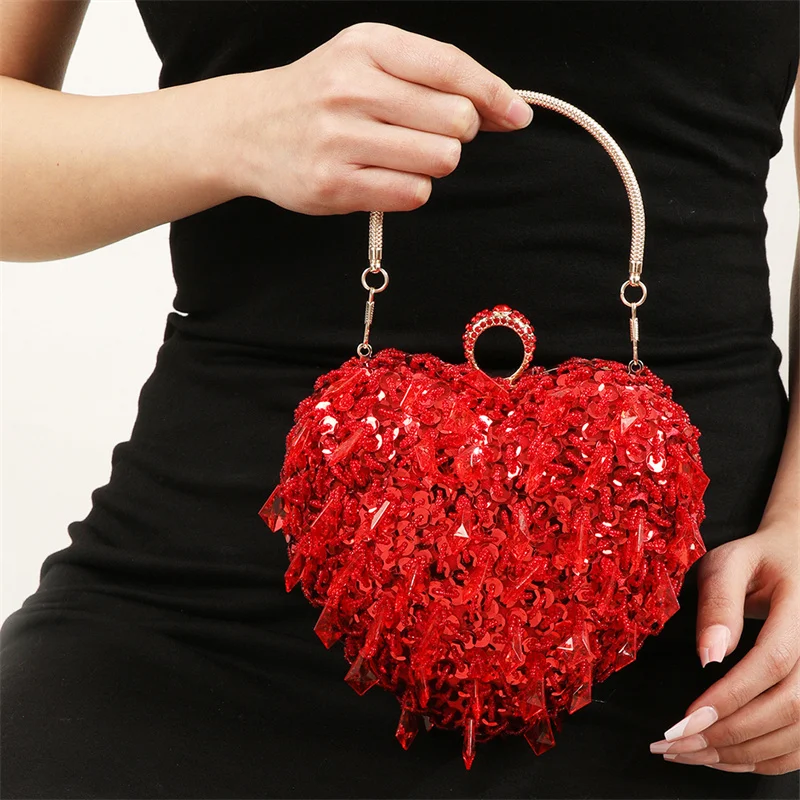 2023 Hot Red Woman Love Heart Bags Luxury Designer Shining Marriage Casual Lady Party Evening Dressing Purse Rich Clutch Bag