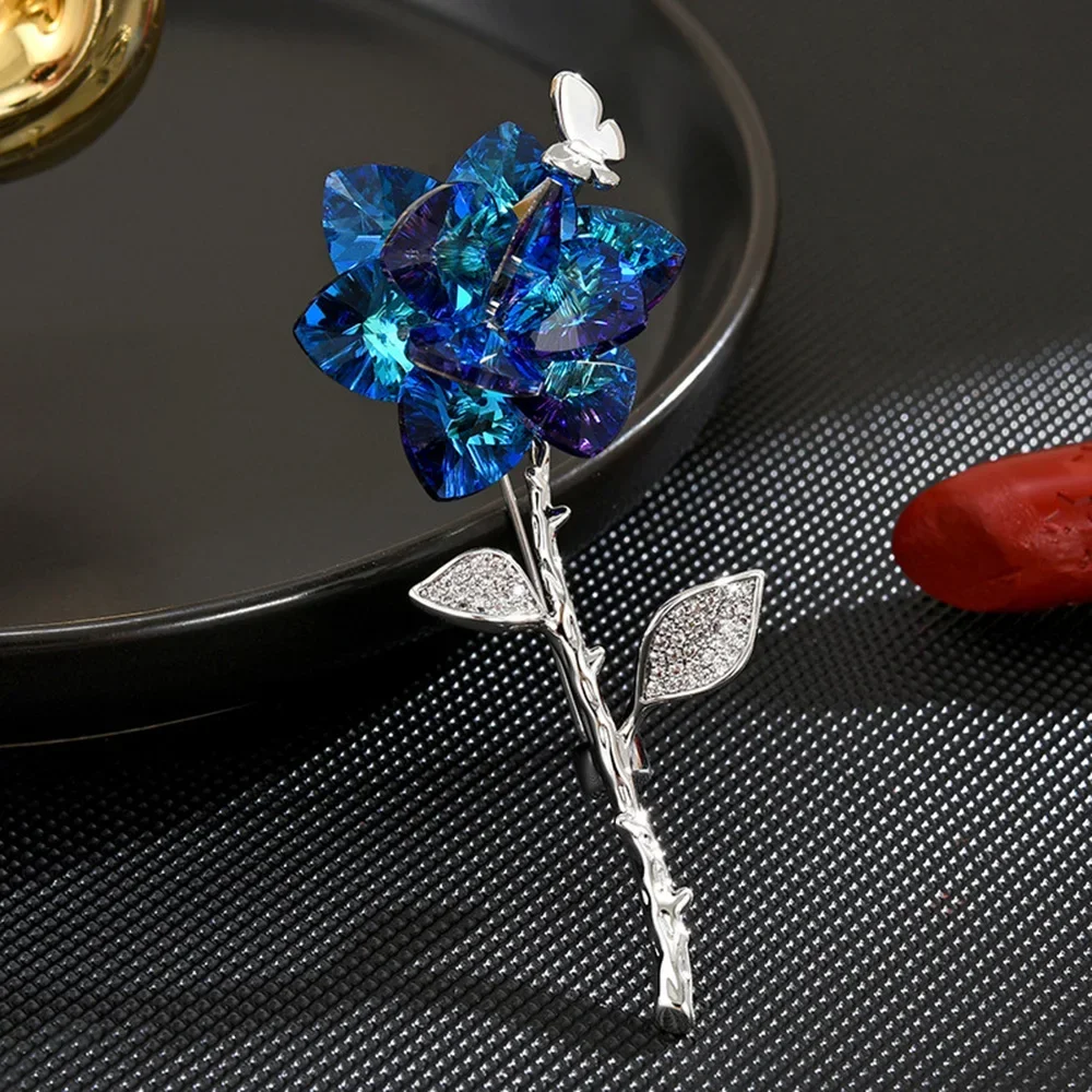 

High-end Crystal Flower Women Brooch Inlaid Rhinestones Brooch Copper Jewelry Pin Clothing Catwalk Accessories Gifts