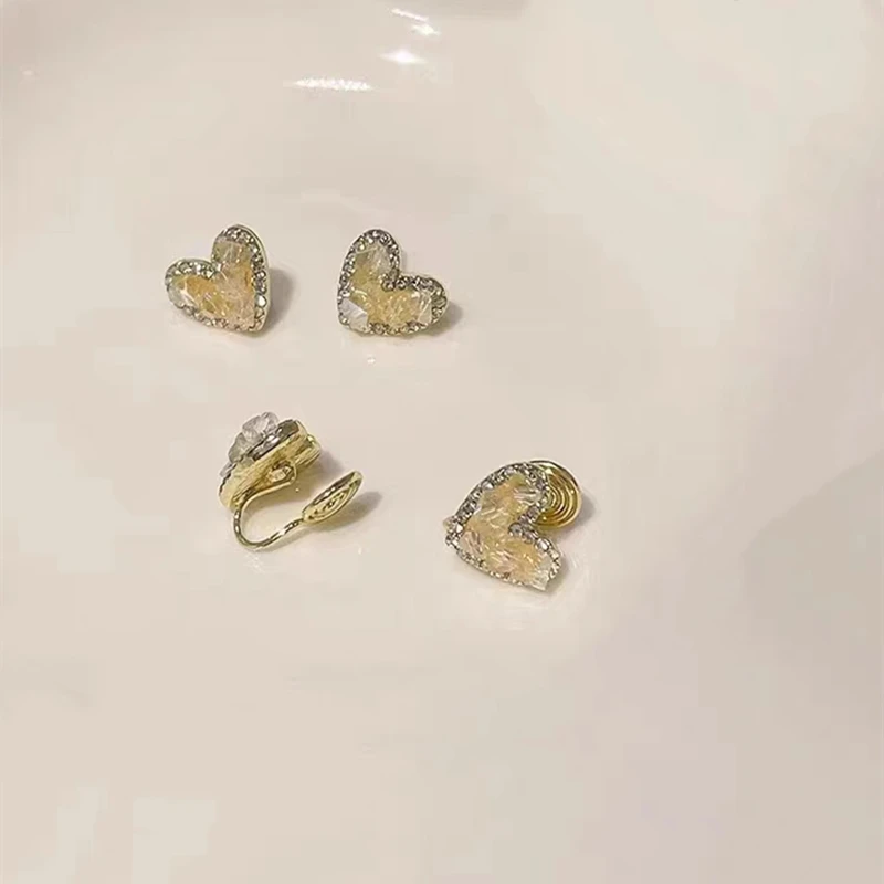 Korea Irregular Heart Love Ear Clips for Women Shining Opal Heart Earring Without Piercing Fashion Girls Simple Cute Jewelry