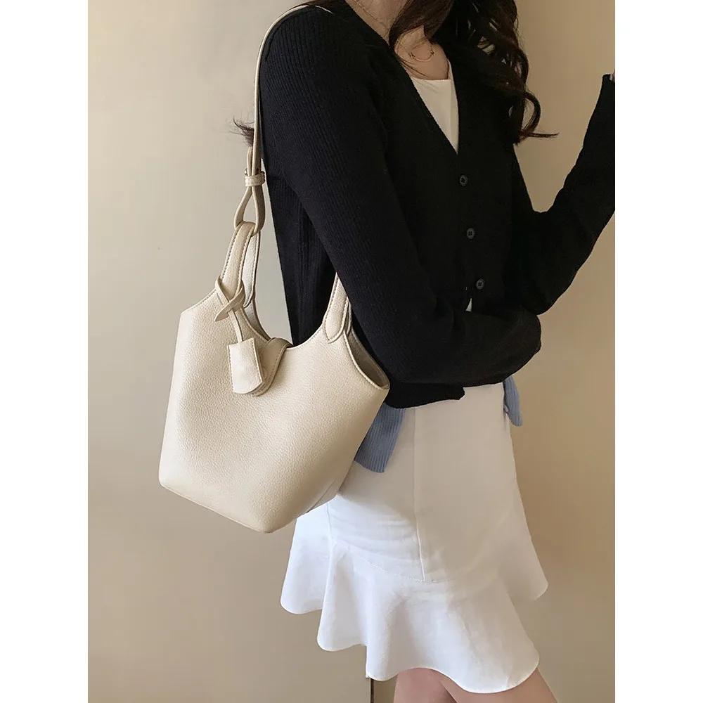 

Chio2nd Yellow Bucket Bag Women's Handbag Spring Summer Fashionable Small Crossbody Bag Neutral Minimalist Style PU Material