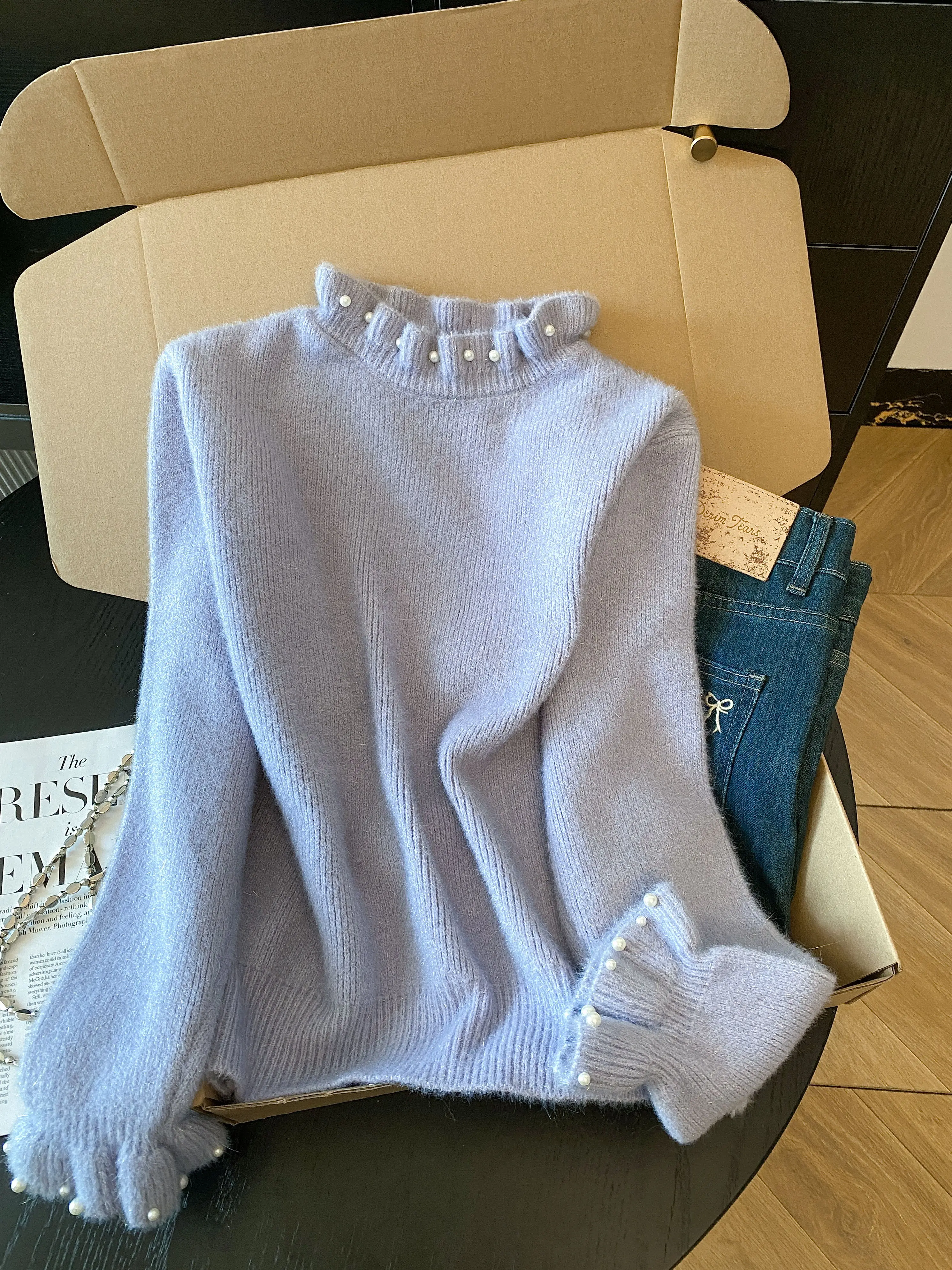 เสื้อสเวตเตอร์แขนยาวผู้หญิง สไตล์ Y2K ปักมุก คอสูงปานกลาง เสื้อซับในสไตล์เซียวเซียงเฟิง เสื้อท่อนบนสำหรับฤดูใบไม้ร่วง