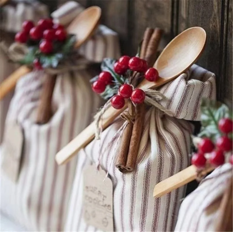 التوت الاصطناعي الصغير الأحمر وهمية التوت الكرز السداة لعيد الميلاد DIY بها بنفسك إكليل الزهور زخرفة السنة الجديدة ديكور المنزل #5