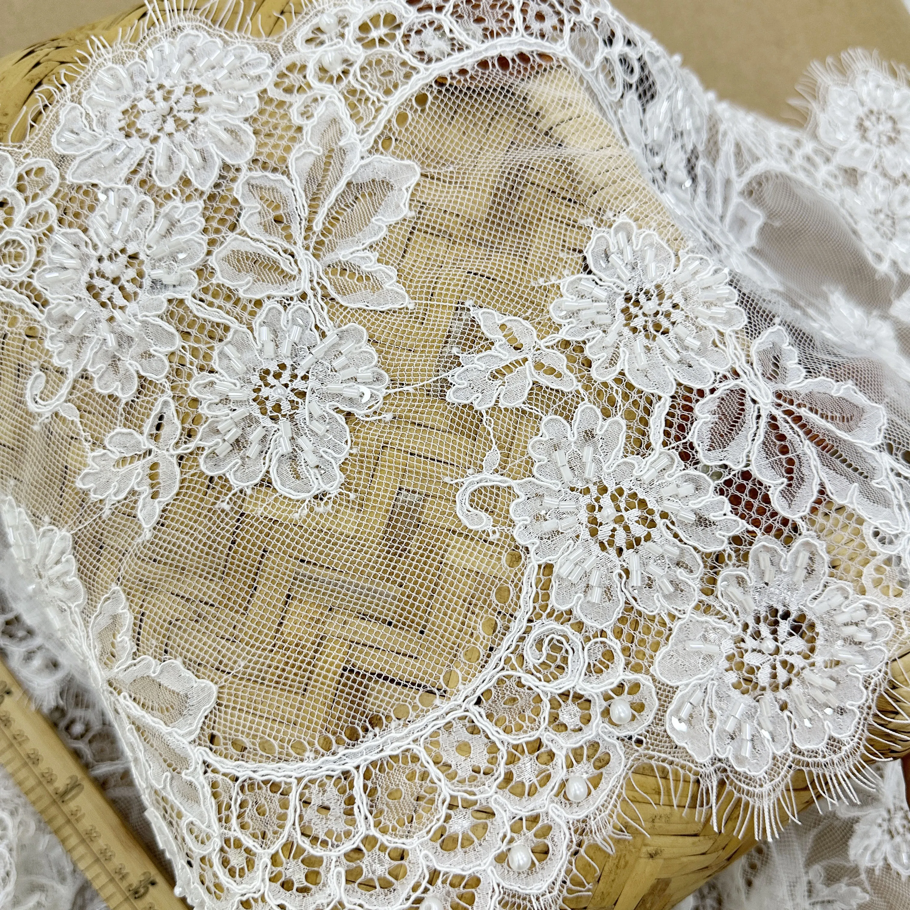 3 Meter Handgefertigte Alençon-Spitzenborte, Brautschleier-Bänder für Hochzeitsgürtel, Stirnband-Schmuck Kostüm-Design – Detail 2
