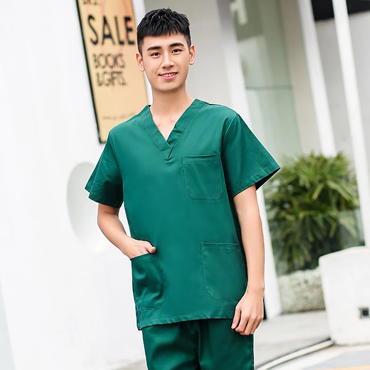 

1 Set Short Sleeves V Neck Doctor Protective Uniform Doctor Working Suit Nurse with Hat (Green, Size L)