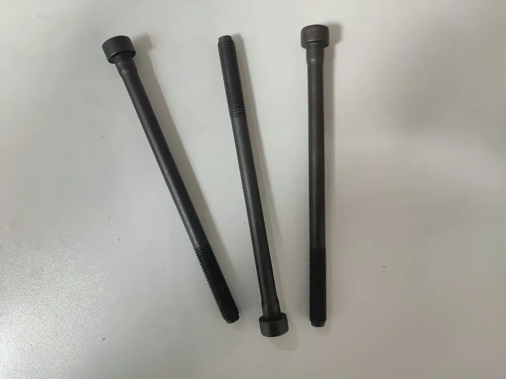 

1pcs For Zotye TNN4G15 TNN4G15A 4G15B 4G15T Engine Cylinder Head Bolts