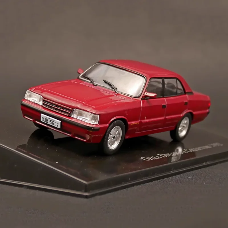 Diecast 1:43 Scale Opala 1992 Alloy Vehine Model Finished Simulation Collection Decoration Gift Toys Display