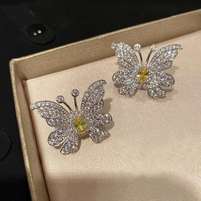 CAOSHI Exquisite Butterfly Stud Earrings for Women Gorgeous Aesthetic Jewelry for Engagement Party Graceful Lady Accessories