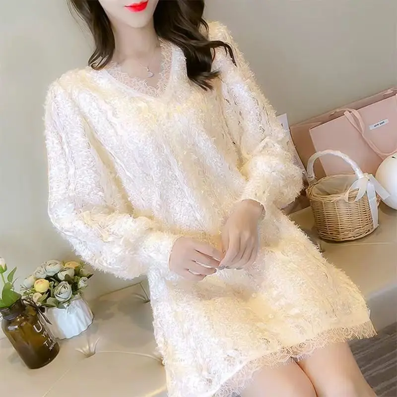 Elegant V-Neck Solid Color Hollow Out Lace Blouses Women\'s Clothing 2023 Autumn Winter Loose All-match Tops Office Lady Shirts