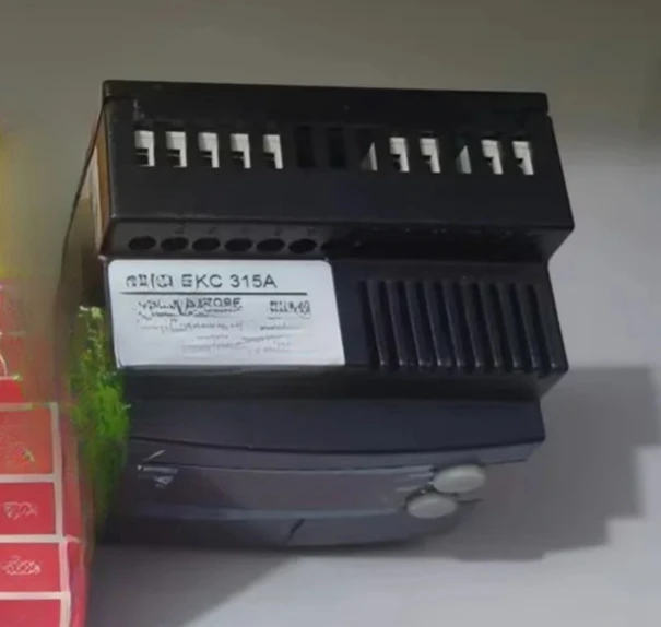 For Danfoss controller EKC315A (084B7085) EKC315A (084B7085) can replace 084B7086