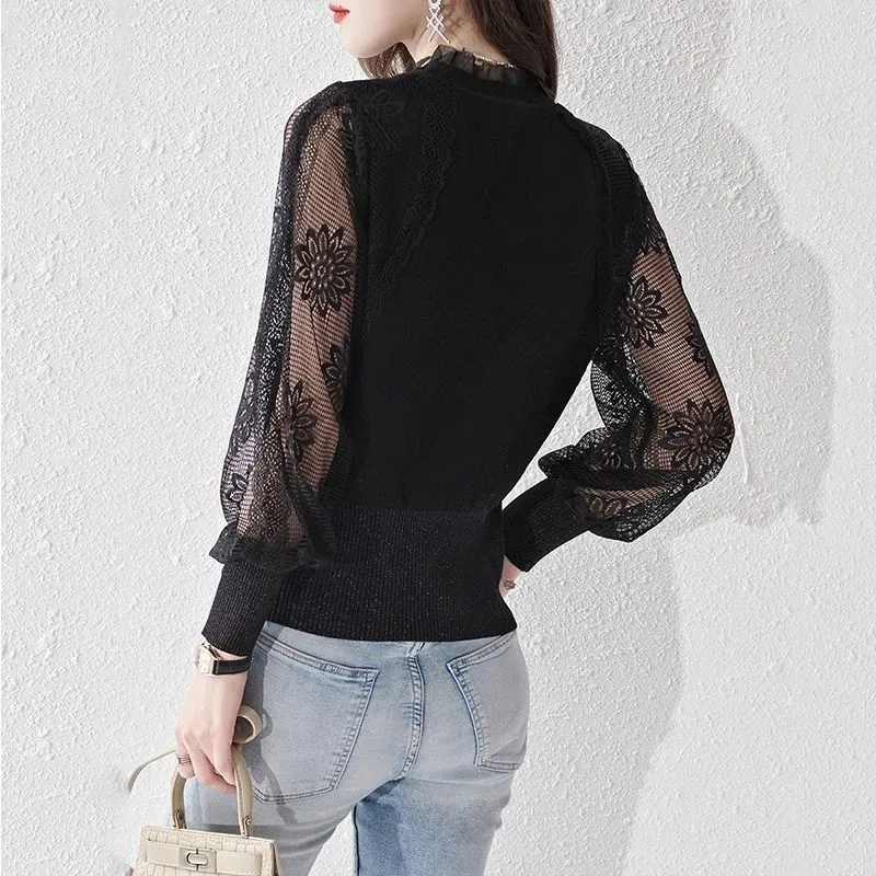 Sweet Floral Lace Spliced Blouse Fashion Hollow Out Female Clothing Solid Color O-Neck Spring Autumn Long Sleeve Knitted Shirt