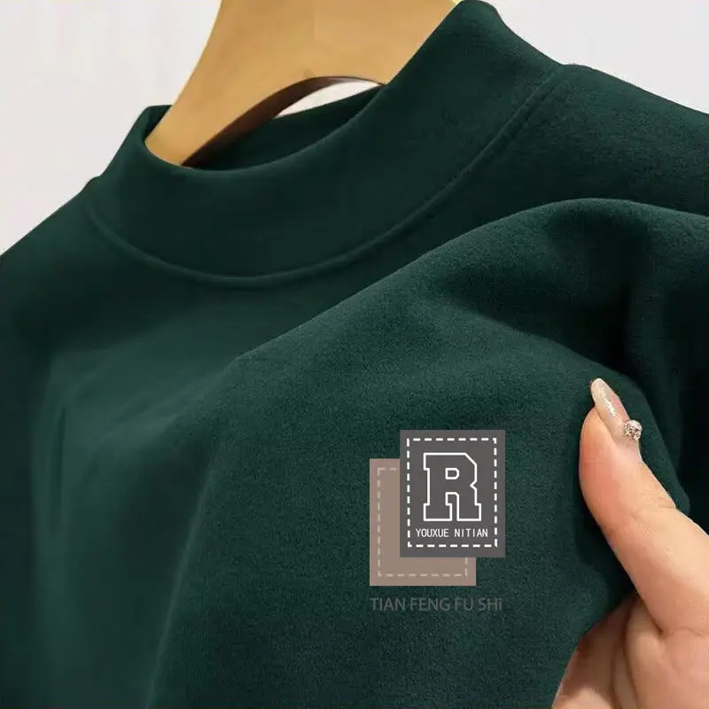 رجل المخملية قاعدة طبقة قميص طويل الأكمام سميكة الحرارية وهمية الرقبة الوجهين الصوف تي شيرت مطبوع موضة الحرارية البلوز