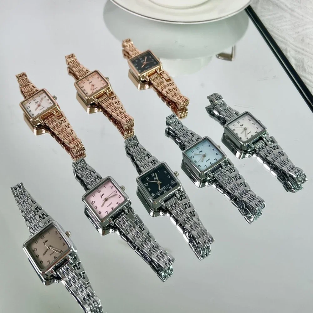 นาฬิกาข้อมือโลหะหรูหราทรงสี่เหลี่ยมสำหรับผู้หญิง นาฬิกาควอตซ์คริสตัล แฟชั่นนาฬิกาผู้หญิง