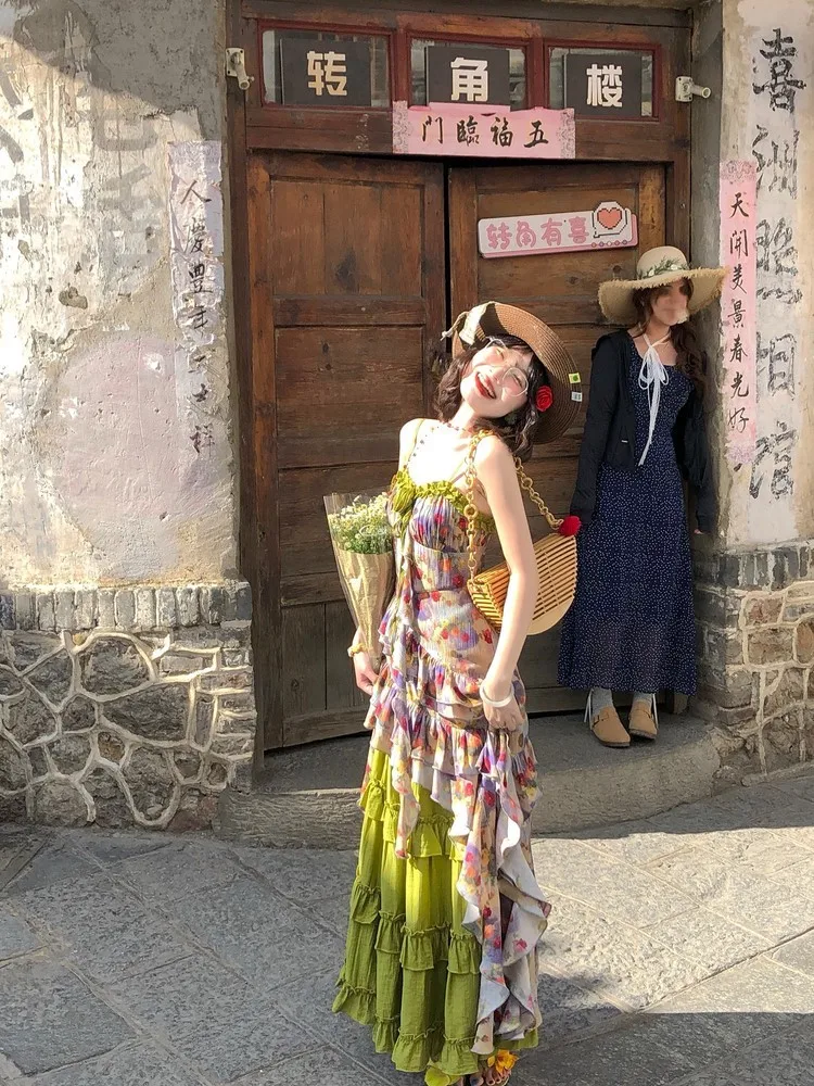 

Oil painting-style layered backless halter dress