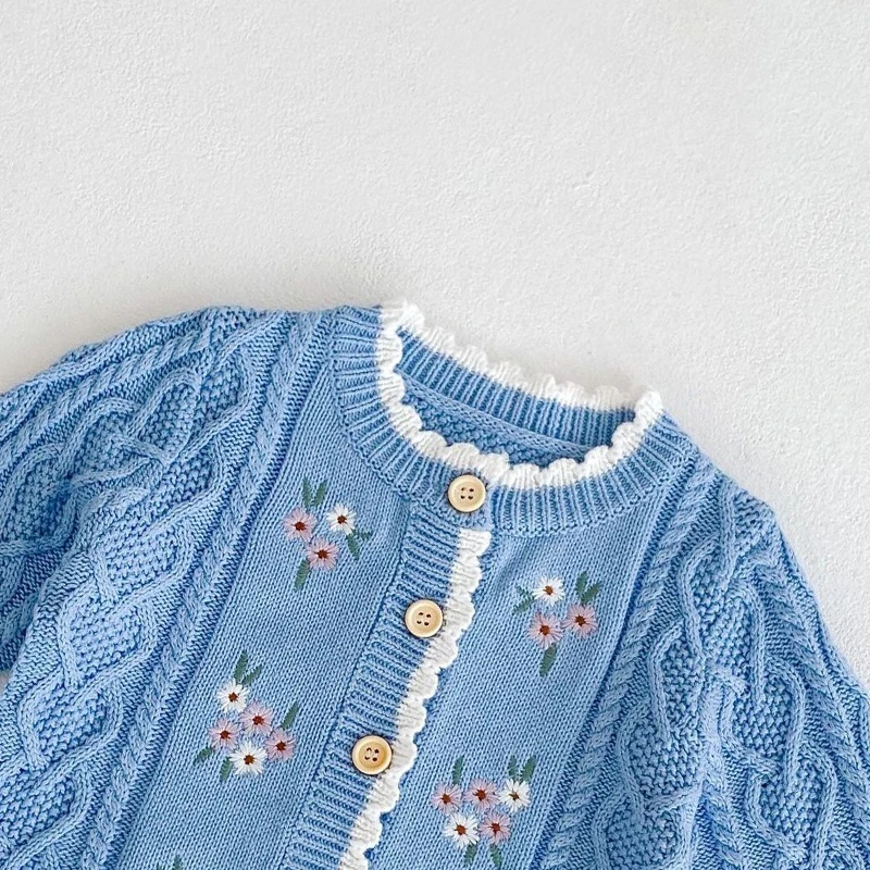 New autumn baby clothing, 0-3 year old baby girl baby flower embroidered jacket top versatile cotton knit cardigan