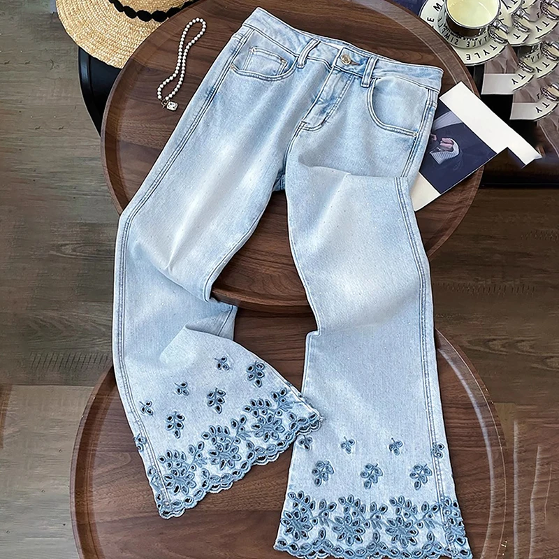 แฟชั่นเพชร Rivet กางเกงยีนส์ผู้หญิงอินเทรนด์ Hollow Out เย็บปักถักร้อย Flared Denim กางเกงข้อเท้ายาวกางเกงยีนส์สีน้ําเงินกางเกง Slim