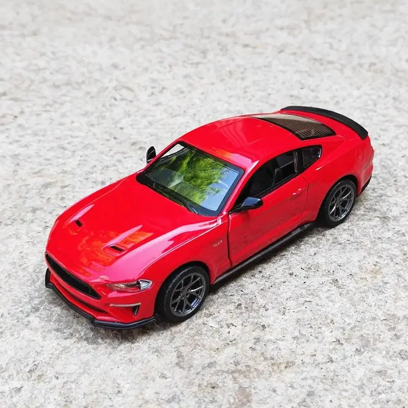 1:34 Ford Mustang GT Legierung Sportwagen Modell Druckguss & Spielzeug fahrzeuge Simulation Metall Auto Modell Sound und Licht Kinderspiel zeug Geschenk