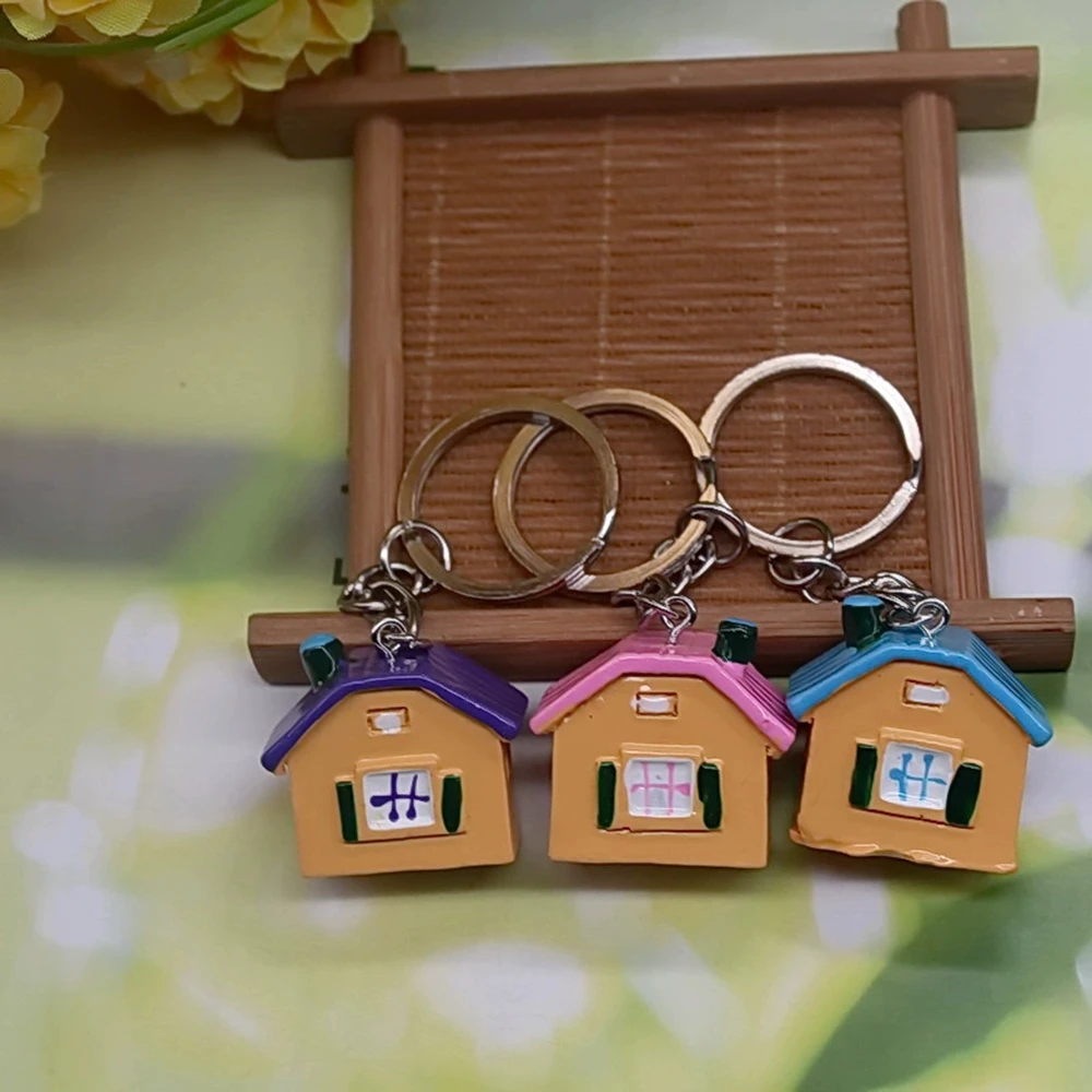Original Creative Cute Little House Keychain Simulation Mini House Pendant Key Ring Novelty Key Chain Christmas Birthday Gift