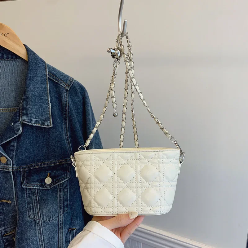 

​​2025 New Silver Bucket Bag Women Quilted Chain Crossbody Purse Small Fragrance Style Luxury Mini Shoulder Bag for Ladies​