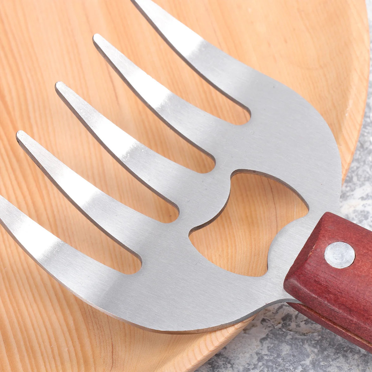

Stainless Steel Bbq Meat Shredding Fork Red with Long Wooden Handle Shredder Claws for Pork Chicken Beef Cutting Tool