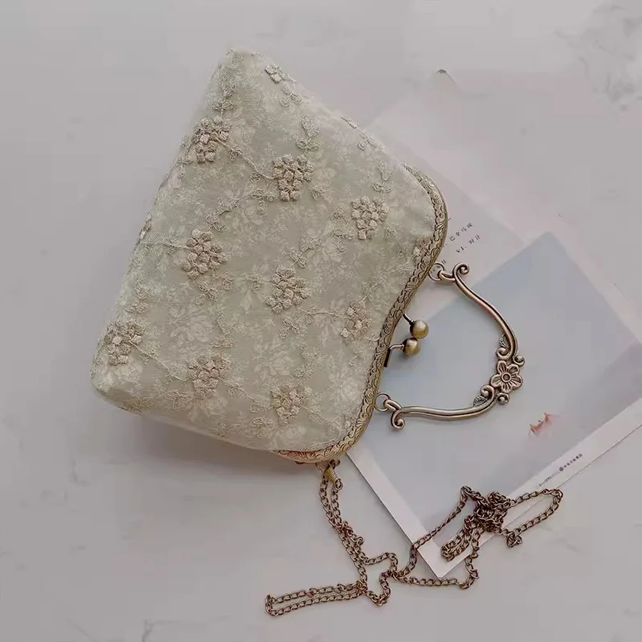 Vintage Metal Clip Hand Bags For Women Lace Embroidery Shoulder Bag Lock Design Evening Wallet Shopping Chains Crossbody Bag Sac