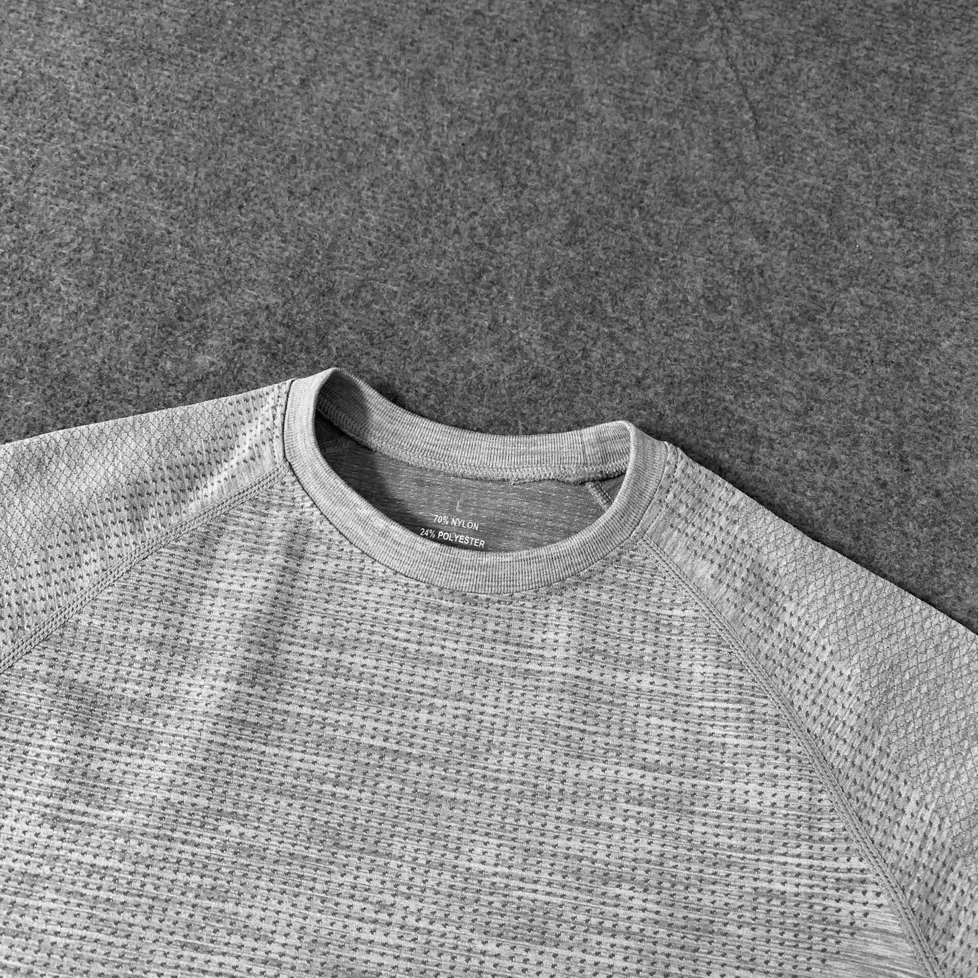 Schnelltrocknendes Fitness-T-Shirt für Herren, Slim-Fit-Muskel-Gym-T-Shirt, dehnbares Kompressions-Top für den Sporttraining – Detail 19