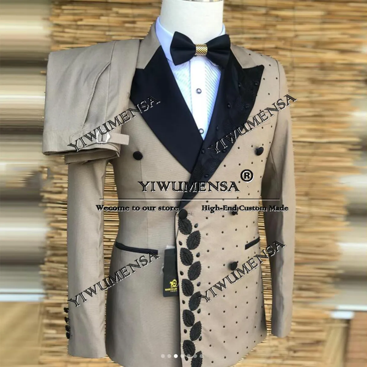 

Jewelry Beaded Embroidered Tuxedo Suits For Men Double Breasted Jacket Pants 2 Pieces Groom Tuxedos Customized Man Banquet Dress