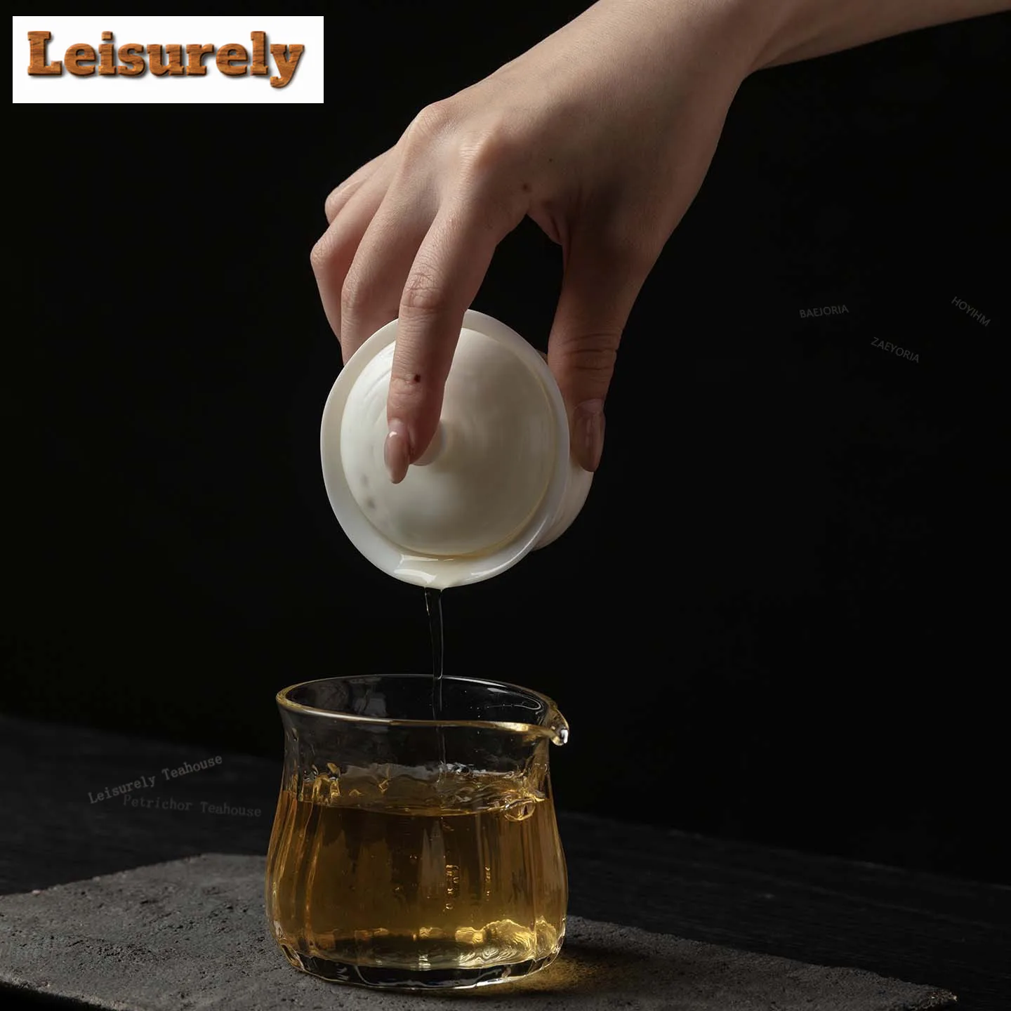 HOYIHM 80ml Mutton-fat Jade Gilded Cursive Nails Gaiwan Ancient Tea Tureen Tea Bowl With Lid Kit Tea Maker Cover Bowl Collection