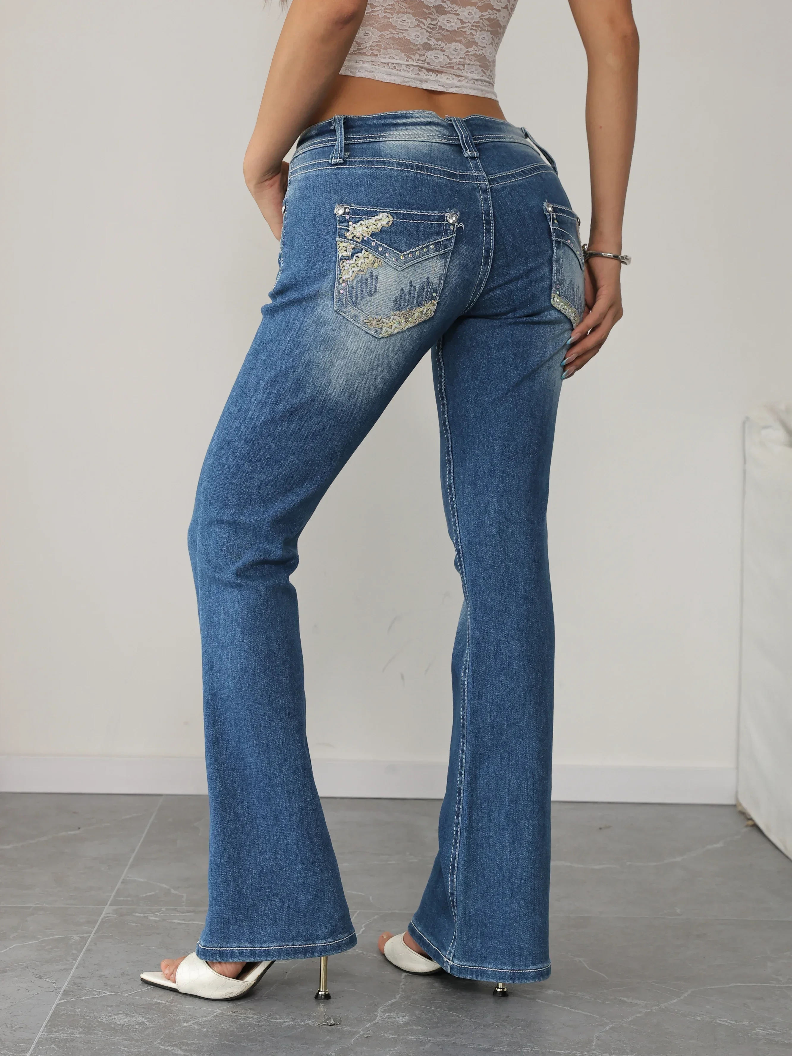 

Women’s Denim Shorts with Embroidery High Rise Jeans Pants Summer Streetwear Clothing Casual Trend Outfit Inspiration