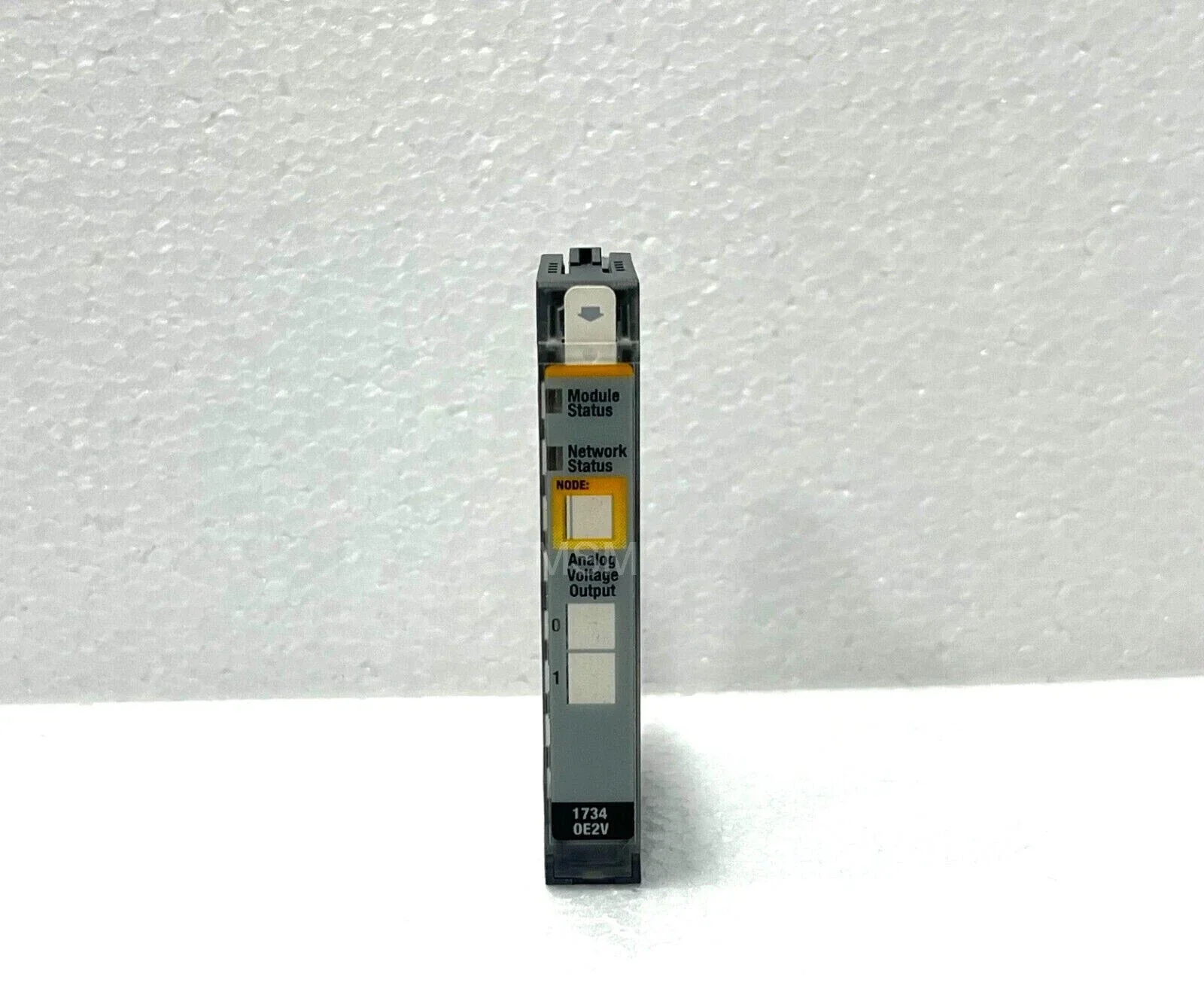 

1734-OE2V For Allen-Bradley 1734-OE2V POINT I/O 2 Point Analog Output Module New