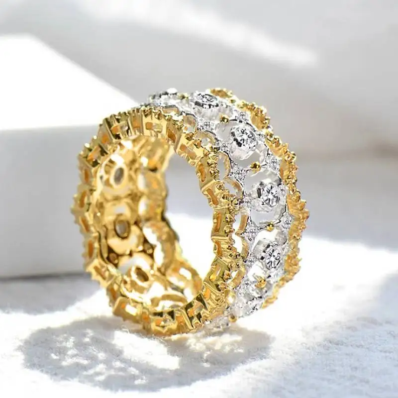 Huitan Elegante Damenringe, ausgehöhlt, zweifarbig, Accessoires für Hochzeit, Party, Luxus-Verlobungsschmuck, eingelegte glänzende CZ
