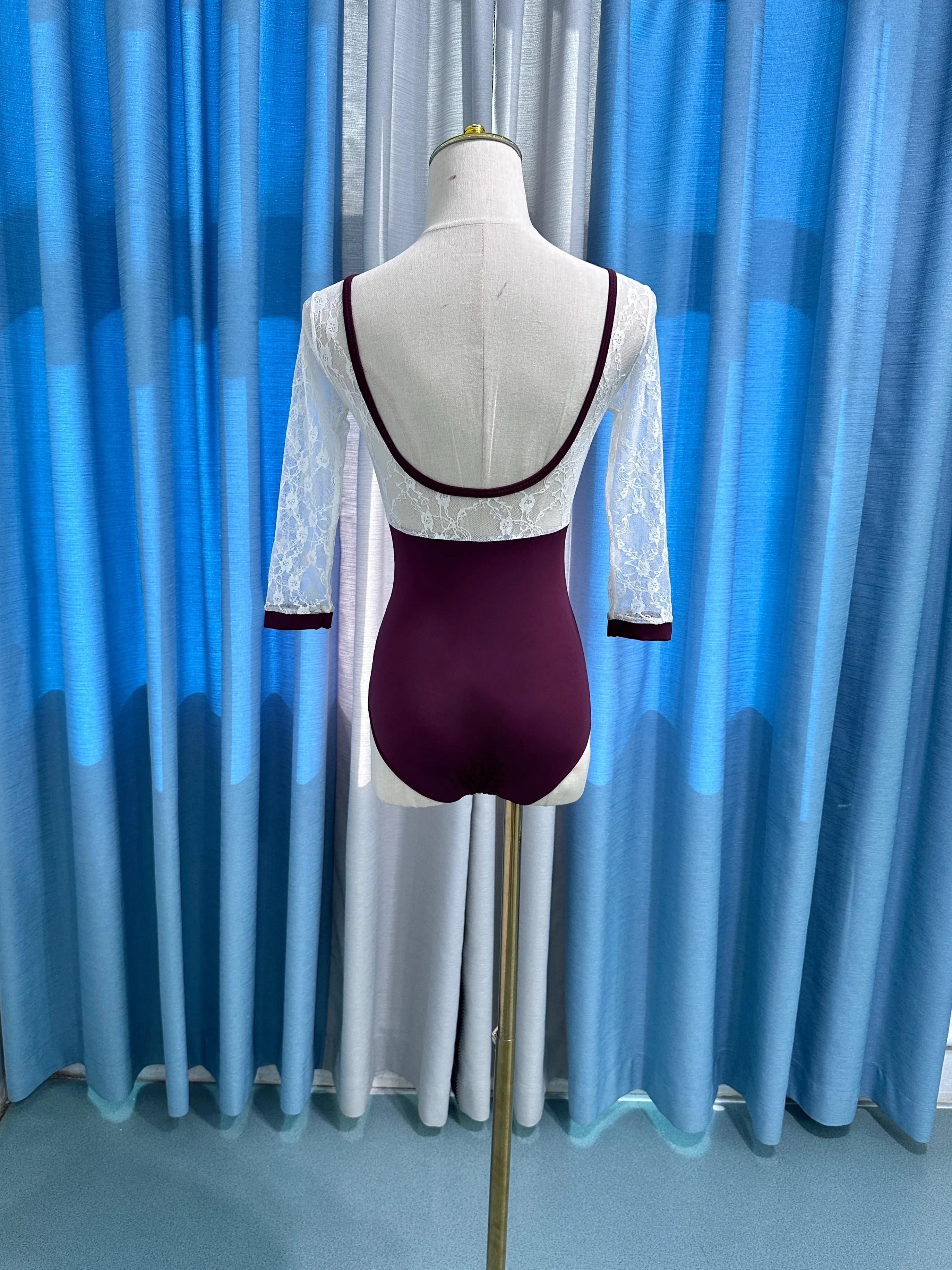 خريف الباليه الرقص ثياب النساء 2025 الدانتيل كم الجمباز الرقص ارتداء الكبار عالية الجودة أنيقة رداء رقص الباليه