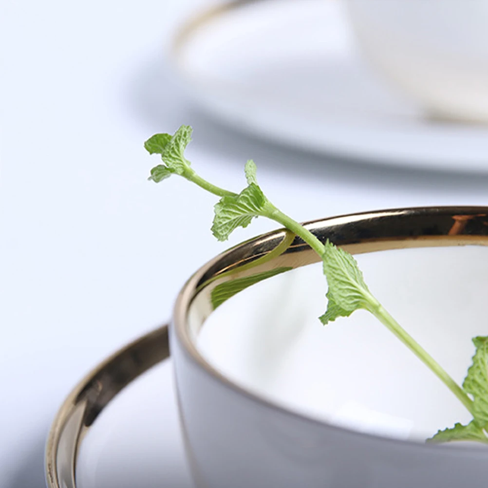 

1Pcs Household Round Ceramic Bowl Golden Edged Porcelain Bowl Creative Salad Rice Soup Food Container Food Container