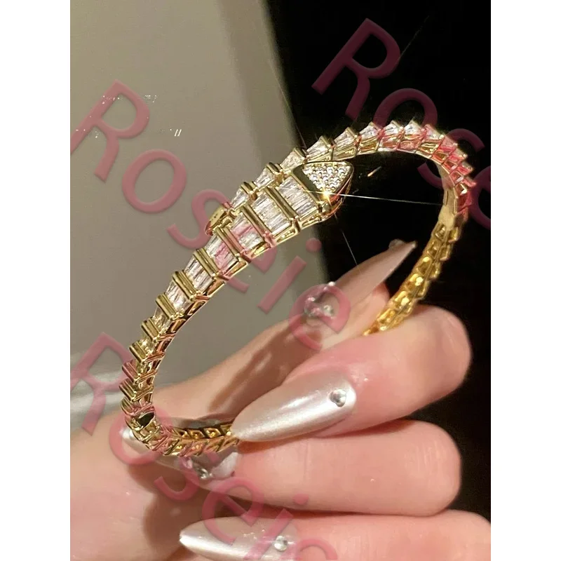 

Roseie 2026 Snake aped Bracelet Luxury mat Ele Diamond Snake Bone Hand Chain Faion Jewelry