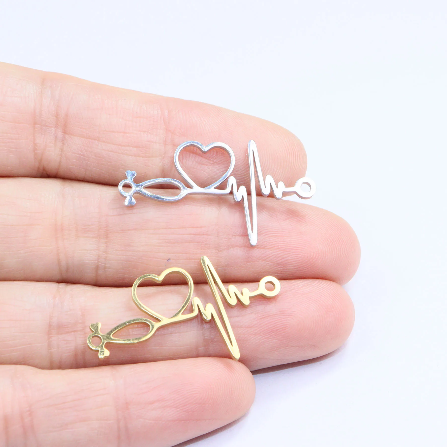 10pcs 27*17mm Stainless Steel Anti-allergy Heart Women's Girl'sHigh Quality Fashion Jewelry Charm Pendant DIY Necklace PVD Plate