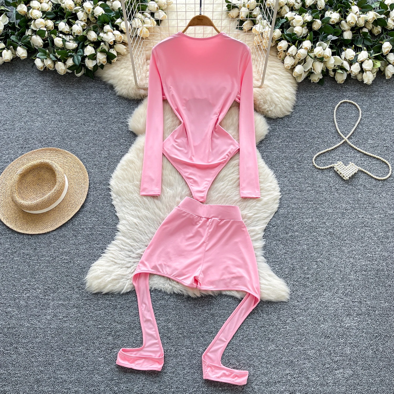 

Female Sweet Bodysuit Shorts 2pcs Sets Women Winter Open Back Fairy Tropical Beach Holiday Festival Suit Fashion Ins Trendy Sets