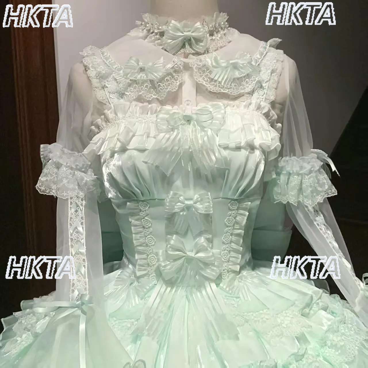 

Sweet and Cute Pleated Petals Short Sleeved Crew Neck Summer Thin Versatile White Inner Shirts Bow Dots Lolita Blusas Tops Women