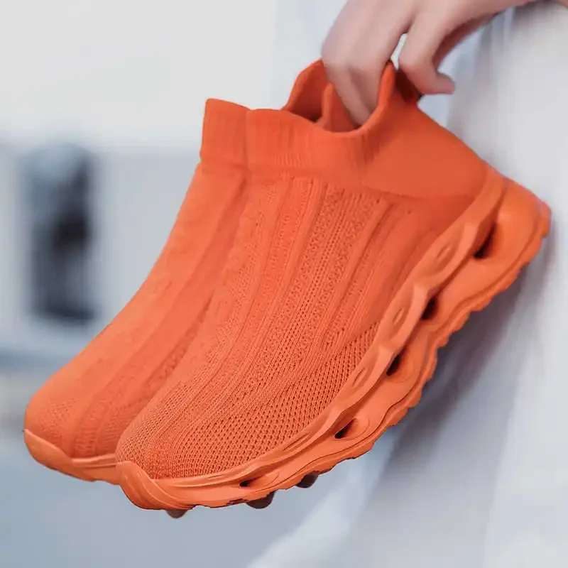 Замшевые модельные туфли из искусственной кожи для мужчин, прогулочная обувь на каблуке, мужские летние модельные кроссовки, спортивные сабо, знаменитые супер уютные прогулочные туфли