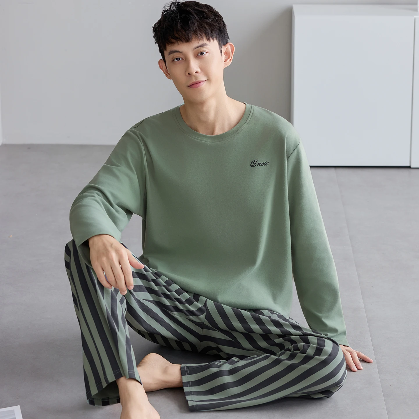 

Young Male Pajamas Suit Spring Autumn Long Sleeve Long Pants Striped Nightgown 2 Pcs Set Full Pure Cotton Home Service Men Cloth