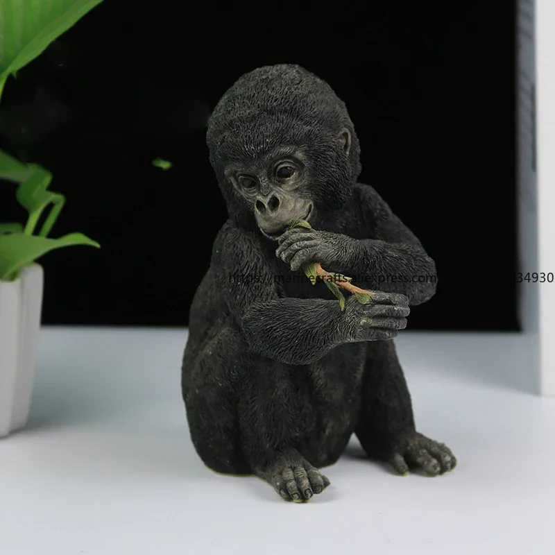 

Chimpanzee Simulation Animal Model Home Decoration Soldier Play Art Car Ornament Resin Craft Accessories Black Gorilla Miniature