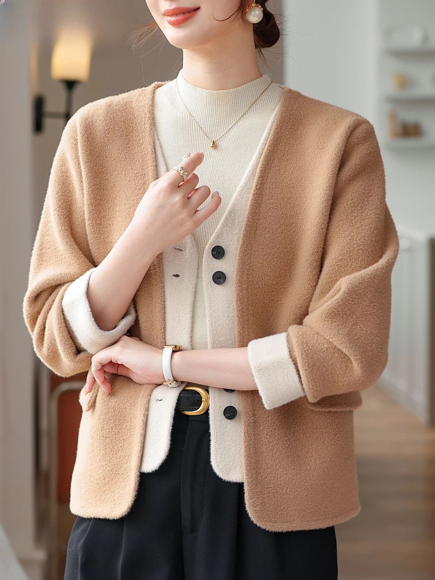 

Вязаный кардиган Sli: модная весенняя верхняя одежда для женщин среднего и старшего возраста, с V-образным вырезом, коротким рукавом, однобортное пальто