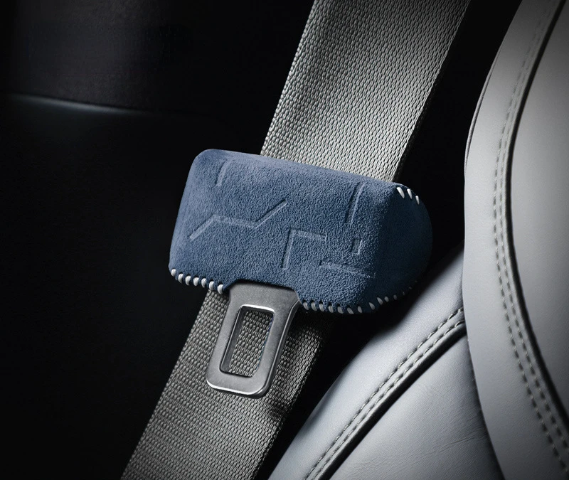 

Suitable For ZEEKR 007 2024 Two Pieces Embossing Frame Front Row Suede Automobile Safety Belt Buckle Protection Cover